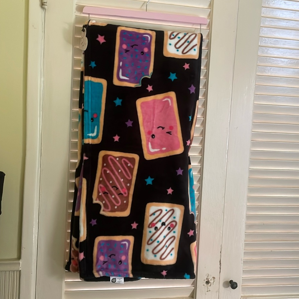 Betsey Johnson kids blanket